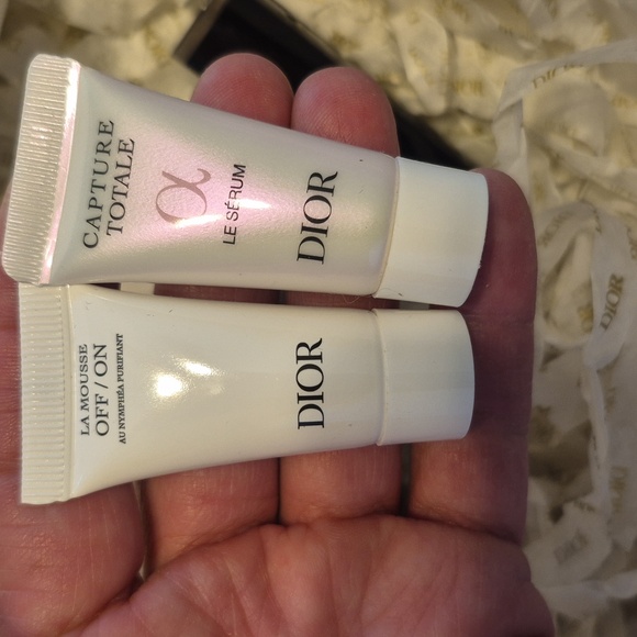 NWE DIOR BEAUTY BUNDLE. - Picture 9 of 13